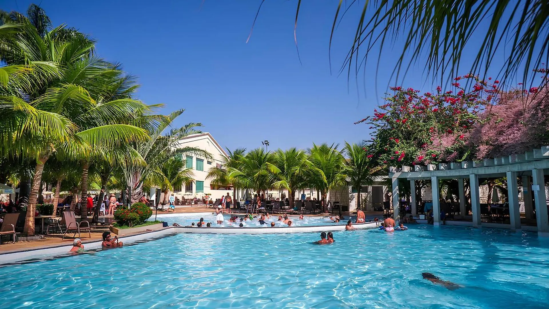 Aparthotel L'Acqua Diroma I - II -Iii - IV E V- Temporada Cn Adriele à Caldas Novas